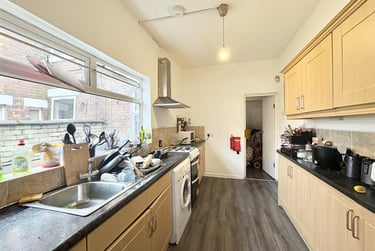 4 bed house, Watkin Street, Hockley, Nottingham, NG31DL - Image 3